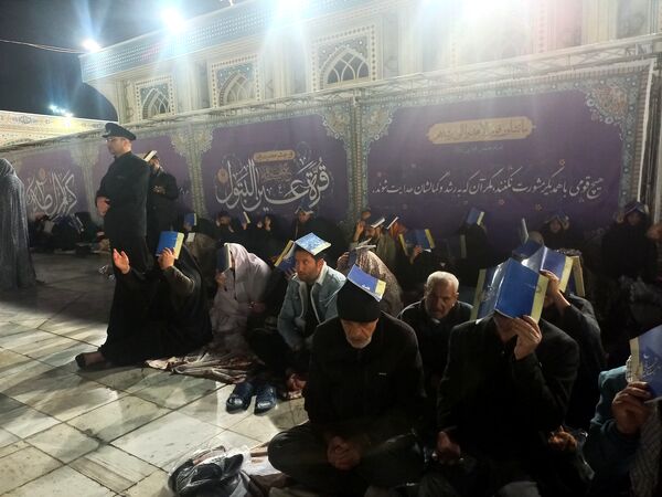 ساعاتی در آغوش پروردگار در حرم مطهر رضوی