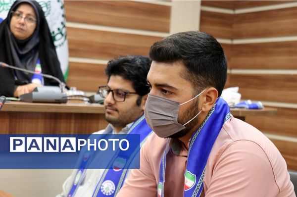 نشست مشاور وزیر در امور تشکل‌های دانش‌آموزی با کارشناسان سازمان دانش‌آموزی استان خراسان رضوی