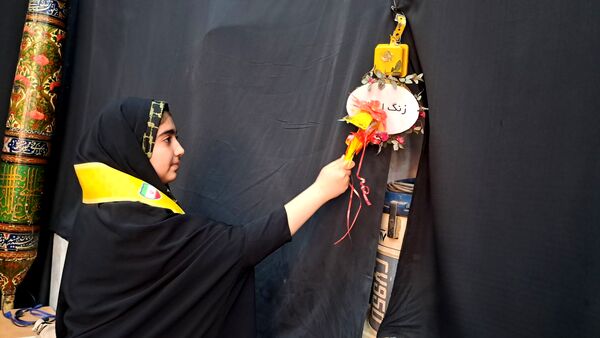 جشن نیمه شعبان در دبیرستان حضرت زینب (س)