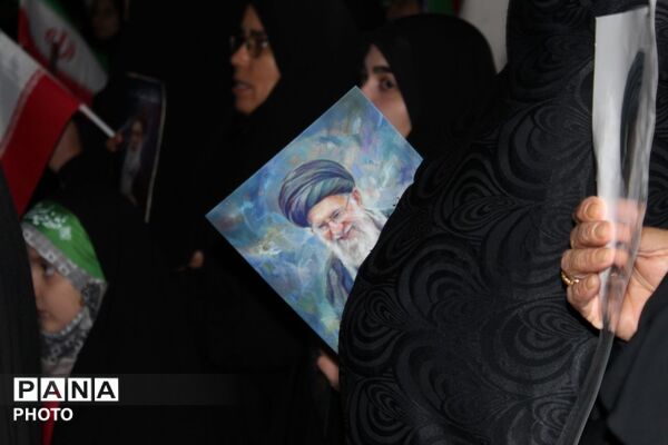 مراسم سازمان دانش‌آموزی فاروج به یاد دانش‌آموزان شهید میناب