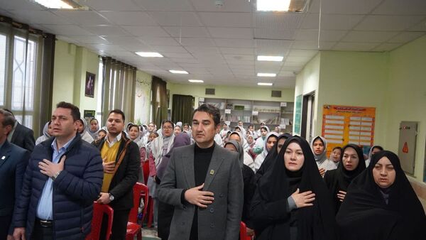 مراسم گرامیداشت سالروز حماسه ۹ دی و آیین نواختن زنگ بصیرت در مدرسه شاهد فرشتگان