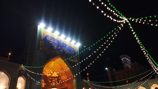 مشهد، غرق نور علوی در شب ولادت امیر مؤمنان (ع)