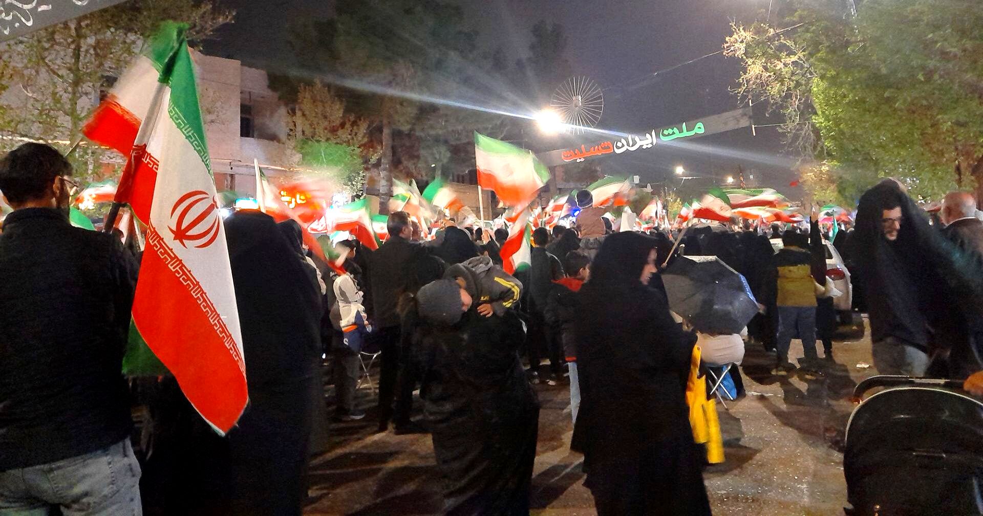 حماسه‌ حضور در زیر باران