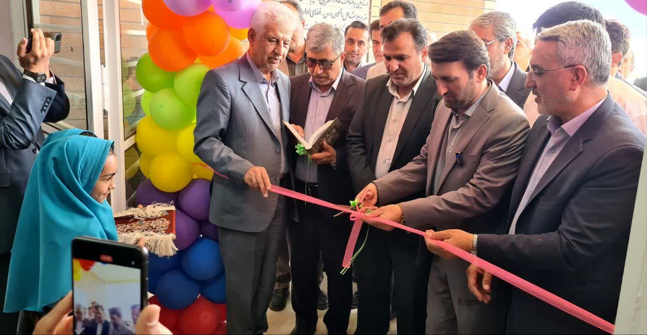  افتتاح مدرسه خیرساز مهندس اصغر کاشانی در کاشان