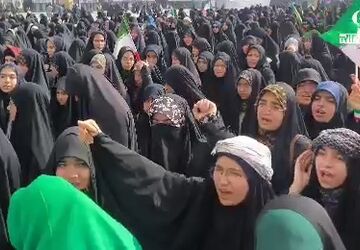 پیام نوجوانان مشهدی برای رهبر انقلاب در صحن و سرای  امام رضا علیه السلام 