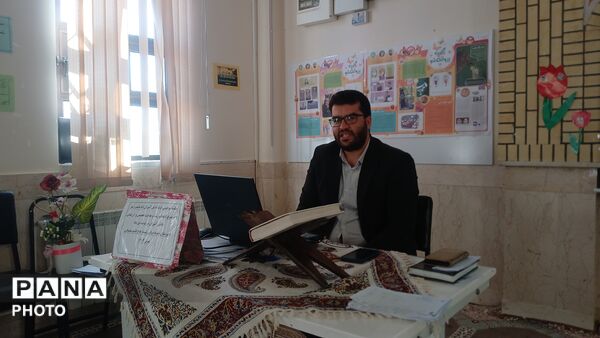 جلسه‌‌ اولیا دانش آموزان دبیرستان شهید سلیمانی بن 