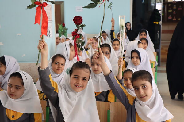 تجلیل از معلمان، سرمایه‌های گران بازار علم