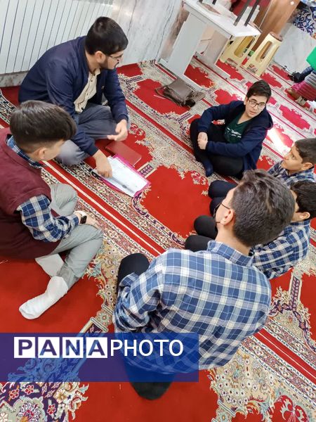 برپایی نمایشگاه مدرسه انقلاب در دبیرستان شهید رجایی