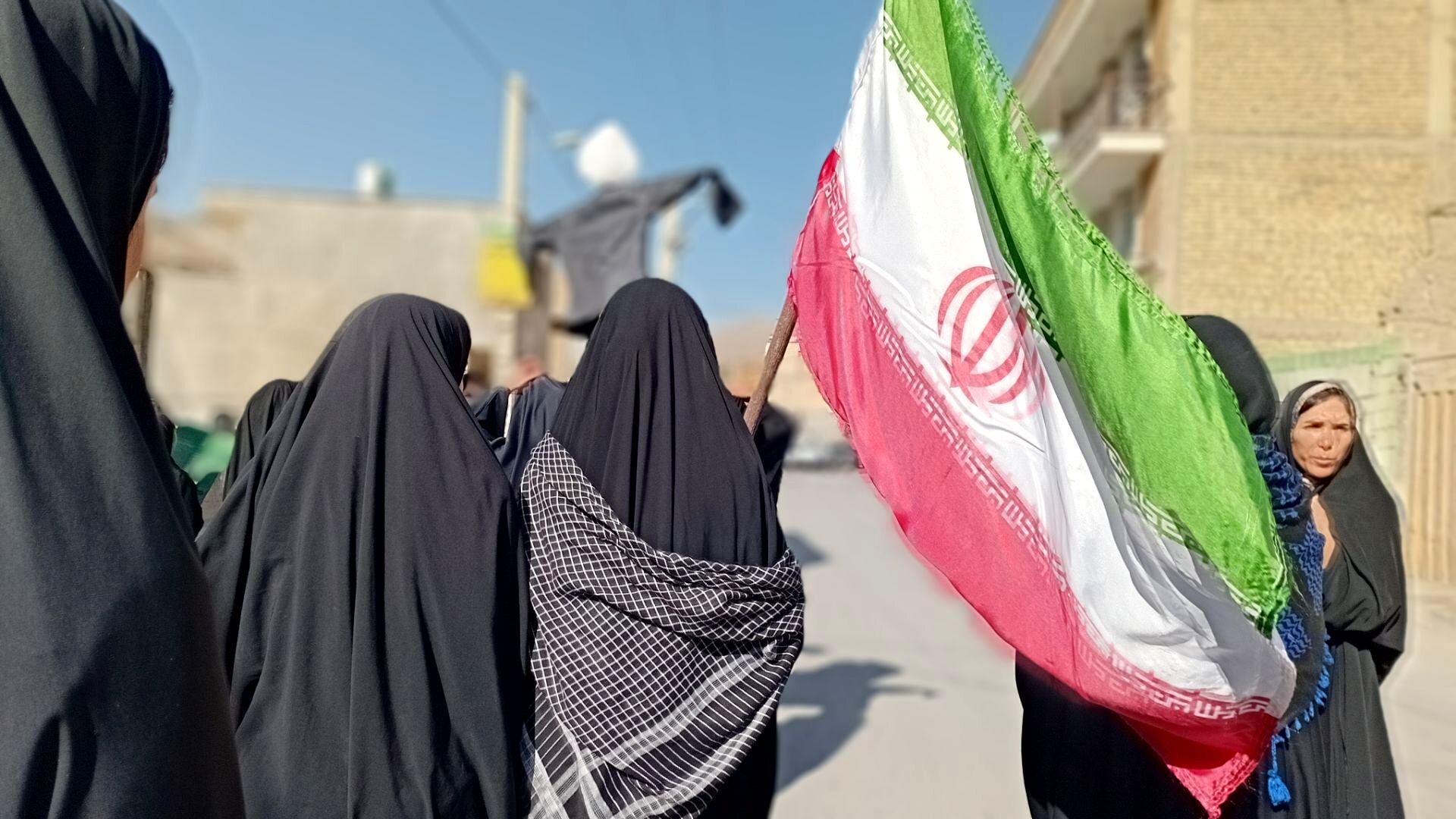 ۱۳ آبان؛ روایت ایستادگی نسل‌ها در مارکده
