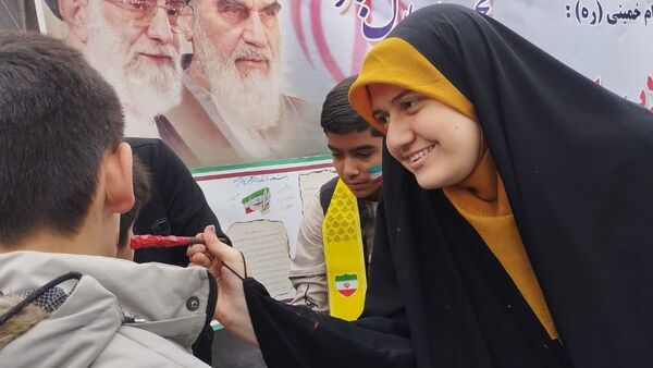 سازمان دانش‌آموزی و پانا استان یزد همه پای کار در ۲۲ بهمن