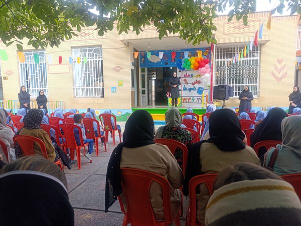 جشن غنچه‌های  کودکستان مهر و ماه آشخانه 