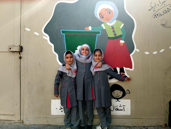 اغاز سال تحصیلی در دبستان دخترانه ربابه اکبرزاده