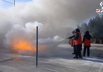 بیست‌وهفتمین مانور سراسری زلزله و ایمنی در مدرسه شهید دهقان