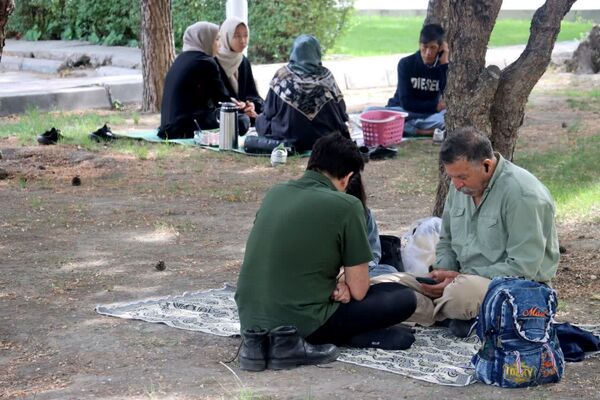 غوغای دانشگاه فردوسی مشهد در روز کنکور ۱۴۰۴