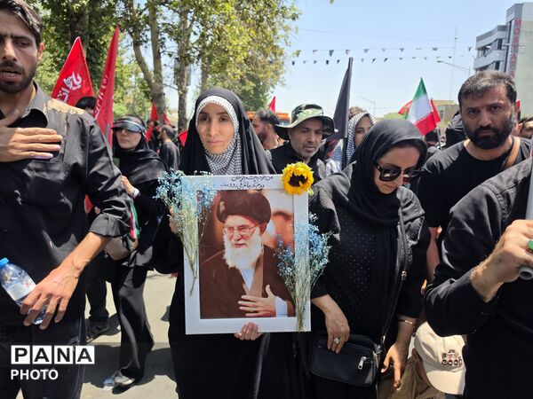 قاب هایی از لحظات وداع با آقای شهید