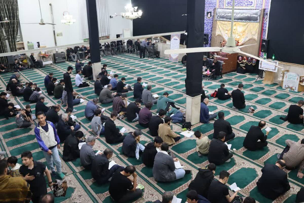 برگزاری مراسم قرائت دعای جوشن کبیر در مسجد حضرت صاحب الزمان (عج)
