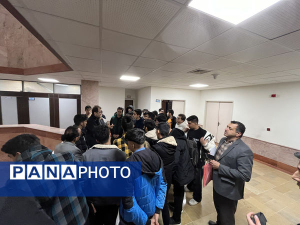 بازدید علمی دانش‌آموزان دبیرستان هدایتی قم از دانشگاه شهید بهشتی تهران 