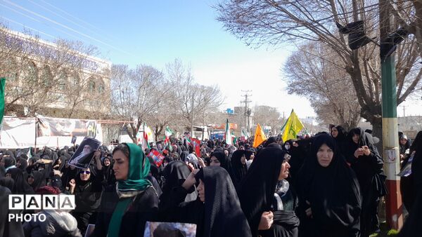 وداع باشکوه با سه قهرمان دلفانی 