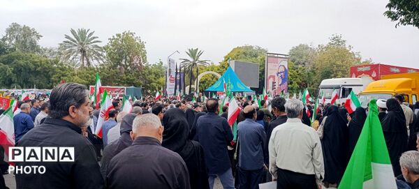 وداع حماسی دریادلان هرمزگان با فرمانده شهید علیرضا تنگسیری در بندرعباس