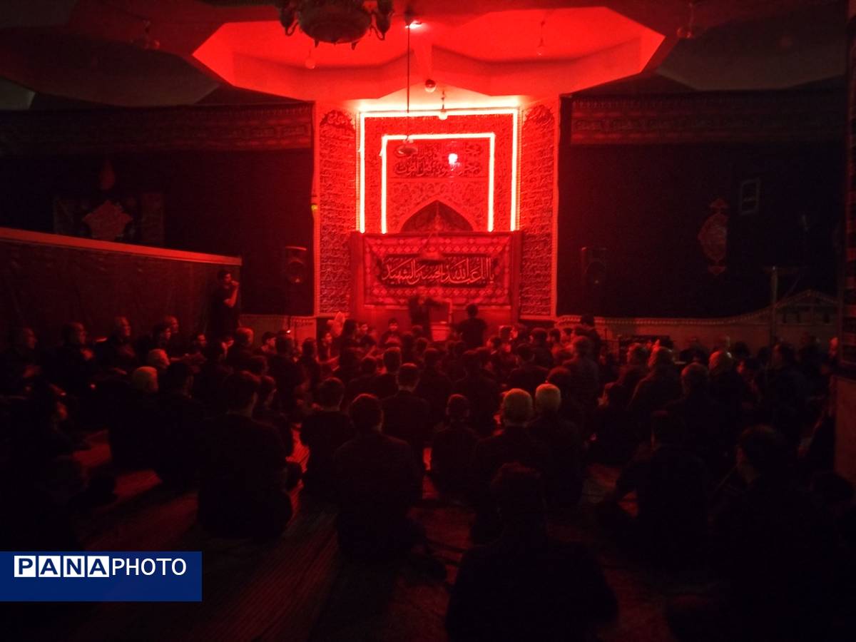 عزاداری به مناسبت شب عاشورا در مسجد حضرت صاحب الزمان(عج)