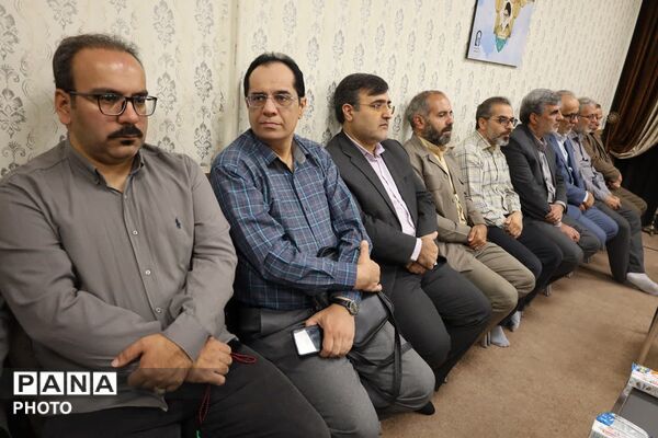 دیدار مسئولان تعاون همدان با نماینده ولی‌فقیه در استان 