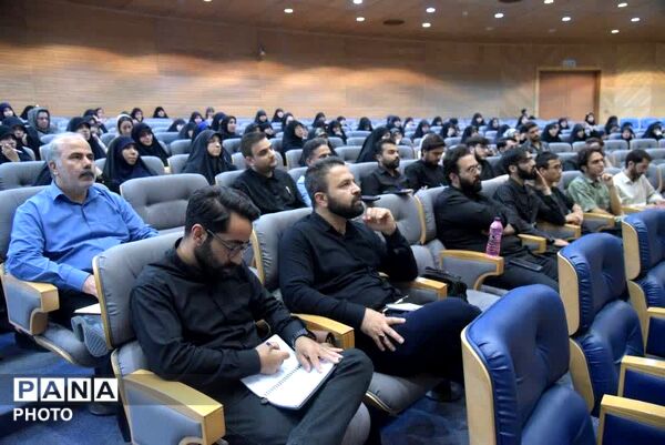 مردم مشهد  راوی  بدرقه آقای شهید ایران