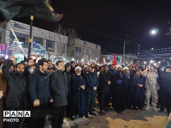 حضور گسترده و چشمگیر مردم فاروج در چهارمین شب شهادت رهبر معظم انقلاب 