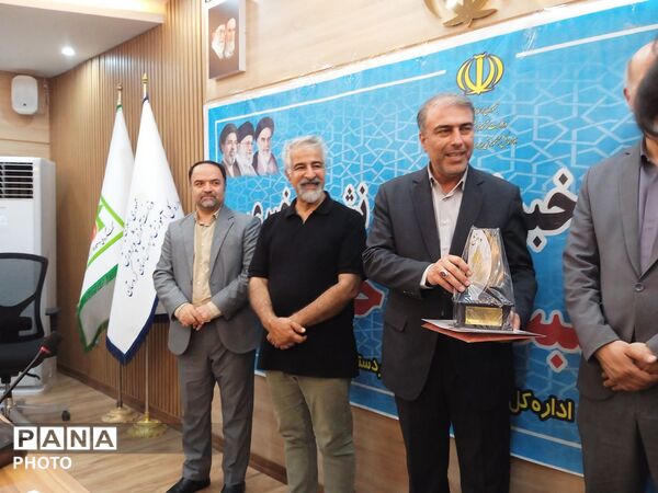 آئین تجلیل از خبرنگاران و نشست خبری به مناسبت روز خبرنگار در استان کردستان 