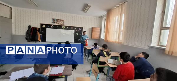 برگزاری دوره آموزشی و آزمون علمی-مهارتی سفیران سلامت در مدارس شهرستان ملارد