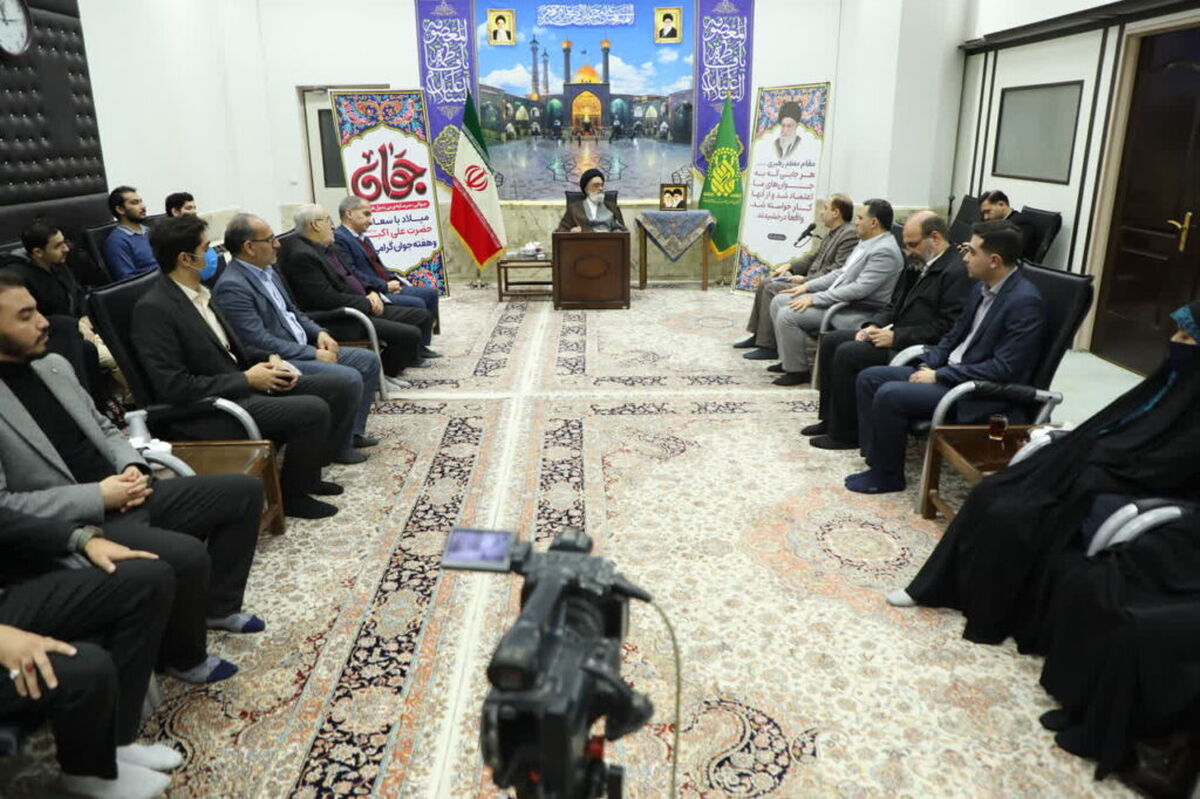 جوانان در مسئولیت‌های خود از مشورت کردن با بزرگان غافل نشوند