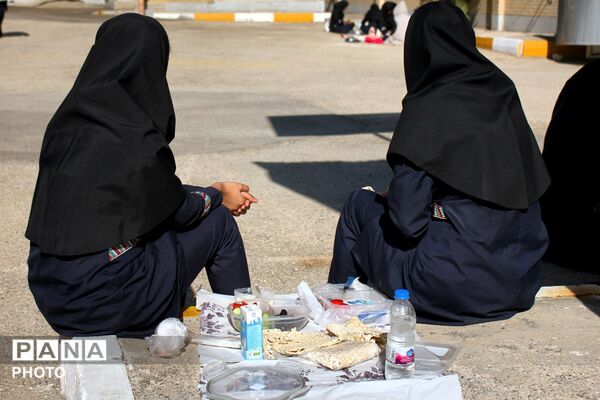 صبحانه سلامت در هنرستان شهید سادلجی؛ گامی برای تقویت بدن و ذهن هنرجویان