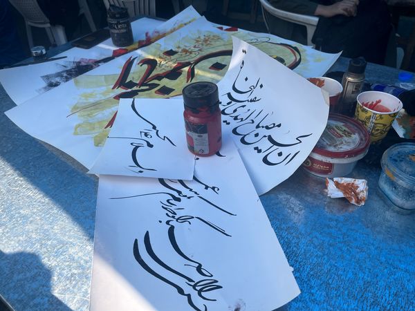 استقبال دلدادگان اباعبدالله الحسین (ع) از پیاده روی جاماندگان اربعین حسینی‌