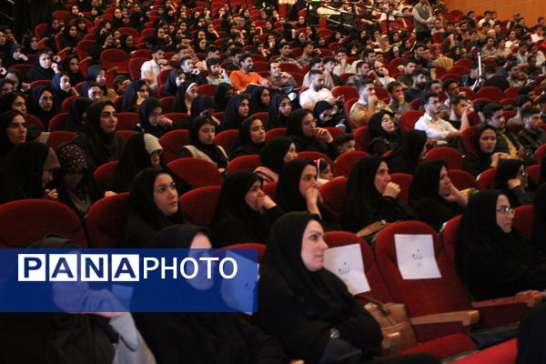 نخستین اجلاسیه شهدای دانشجو معلم در زنجان 