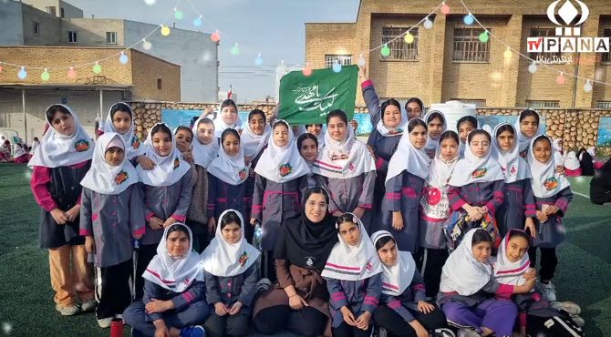 جشن میلاد حضرت صاحب‌الزمان(عج) در دبستان حضرت زهرا(س) 