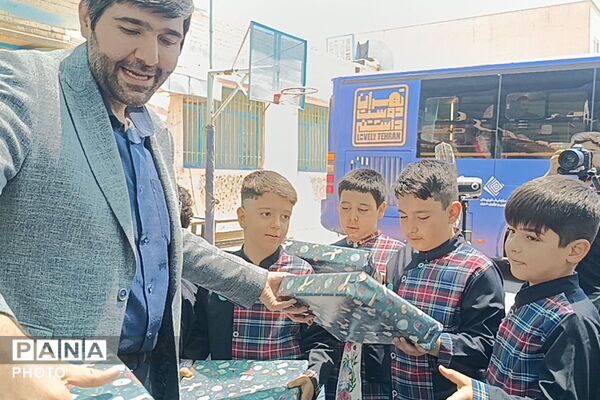 لابراتوار سیار خلاقیت و ساخت در مدرسه مهندس وحید کیهانی