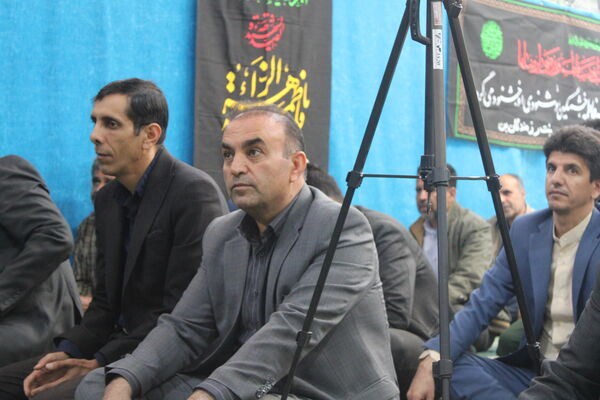 مدیرکل آموزش و پرورش استان در نماز جمعه شهربن