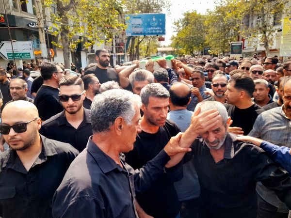 مراسم وداع مردم قهرمان پرور با پیکر پاک جاسم دلاوری در قائمشهر