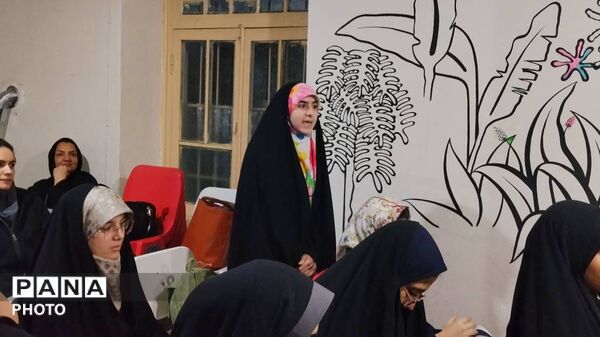 پاتوق فرهنگی دختران نوجوان مبارز
