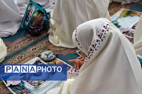 آغاز فصل بندگی دانش‌آموزان قرچک در جشن تکلیف