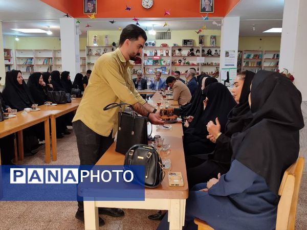 جلسه تقدیر از مدیران و معاونین پرورشی در کانون پرورش فکری کودکان و نوجوانان