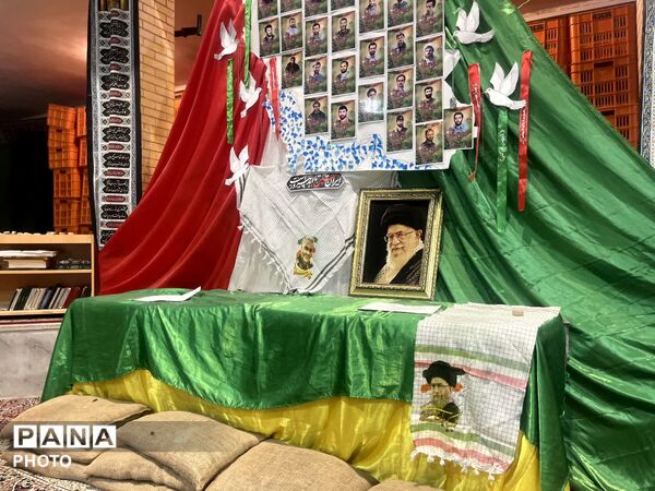 جلوه‌‌ای دیدنی از شور دانش‌‌آموزان در برنامه سالروز تاسیس سازمان دانش آموزی در یزد