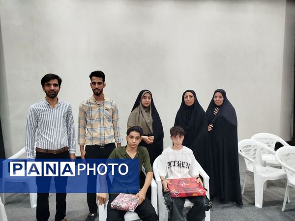 جشن ستارگان دانش‌آموزی در تالار شهرداری دولت‌آباد شهرستان برخوار 