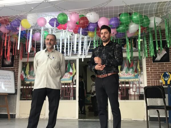 آغاز سال تحصیلی در مدرسه شهدای مدافع حرم با حضور مسئولان، جشن و کلاس توجیهی