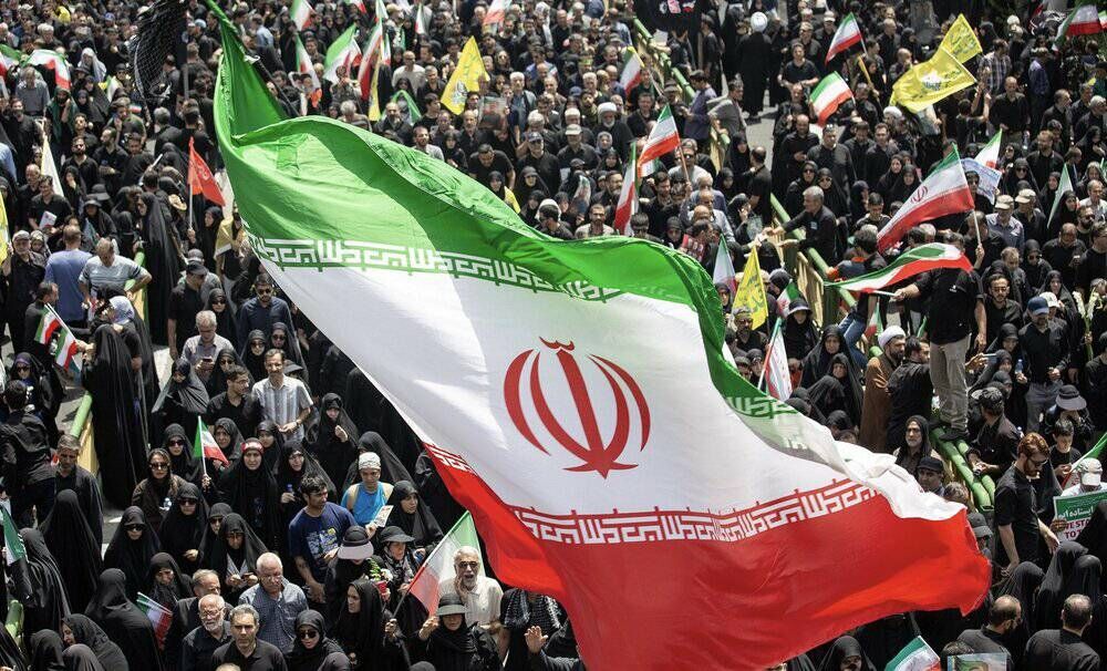 مهم‌ترین مسئله امروز، بازسازی کانال‌های ارتباطی میان دولت و جامعه است/ ضرورت تقویت اعتماد عمومی و حفظ انسجام ملی