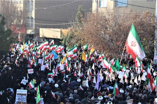 جلوه‌های حضور نوجوانان در راهپیمایی 22 دی مردم قم