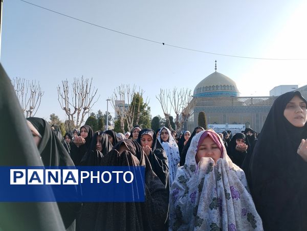 اقامه نماز عید فطر در حرم مطهر رضوی