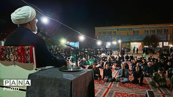مراسم عزاداری شب عاشورا در هیأت فرهنگیان شهرستان کاشمر