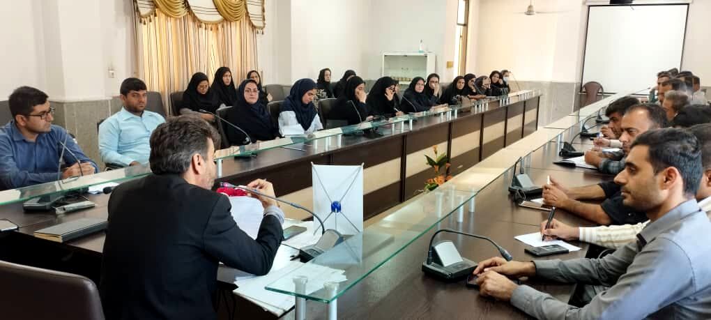 مربیان و معاونین پرورشی نقش اساسی در هدایت دانش‌آموزان دارند