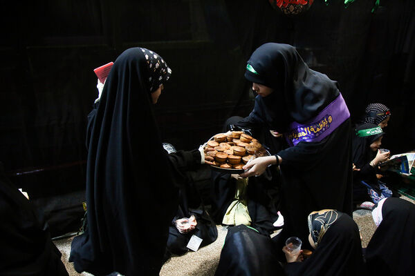 عزاداری کودکان هیات «زیر گنبد طلا» برای دختر سه ساله امام حسین(ع)