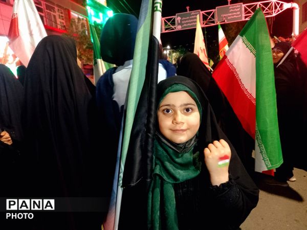 حضور پرشور مردم تویسرکان در راهپیمایی «تا پای جان برای ایران»